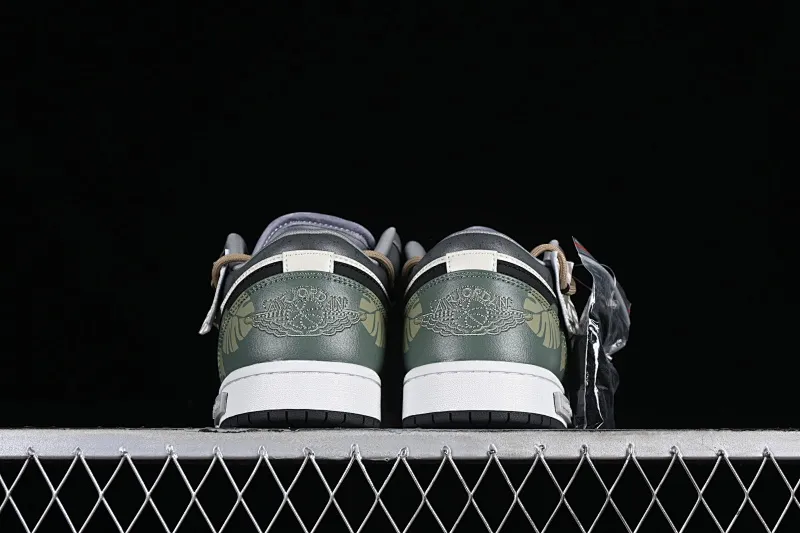 All categories Air Jordan Jordan series basketball shoes Air Jordan 1 Low High-end customized low-top sneakers Air Jordan 1 Low AJ1 Joe 1 customized model Panda Prank Jungle Crossing Green Field Floating Abyss Low-top cultural and casual sneakers 553558-040